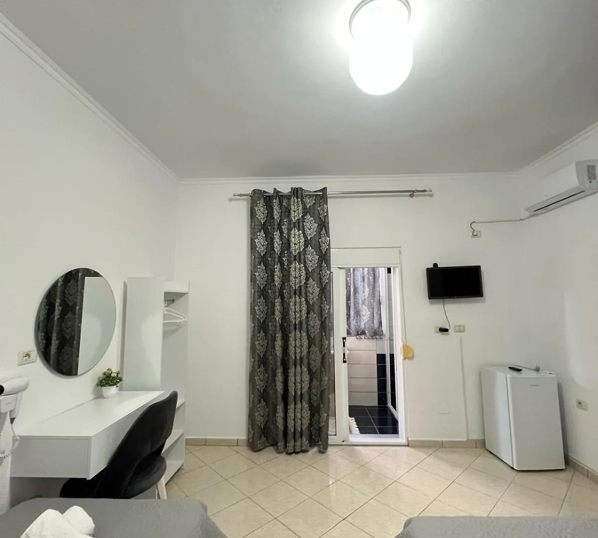 בית הארחה קסאמיל Villa Bella